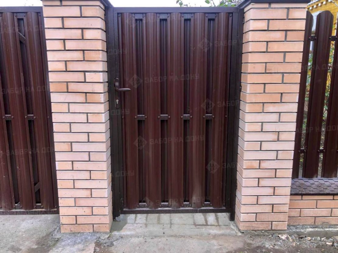 Калитка из евроштакетника  в Северской